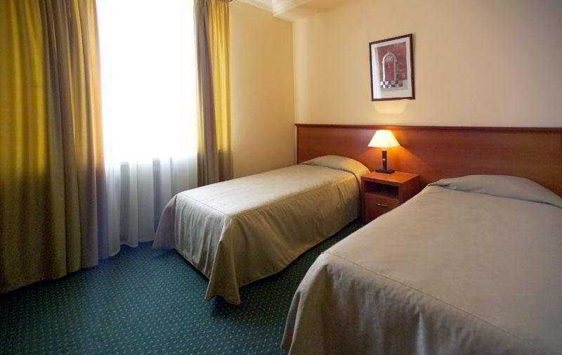 Aviatrans Hotel Erivan Zimmer foto